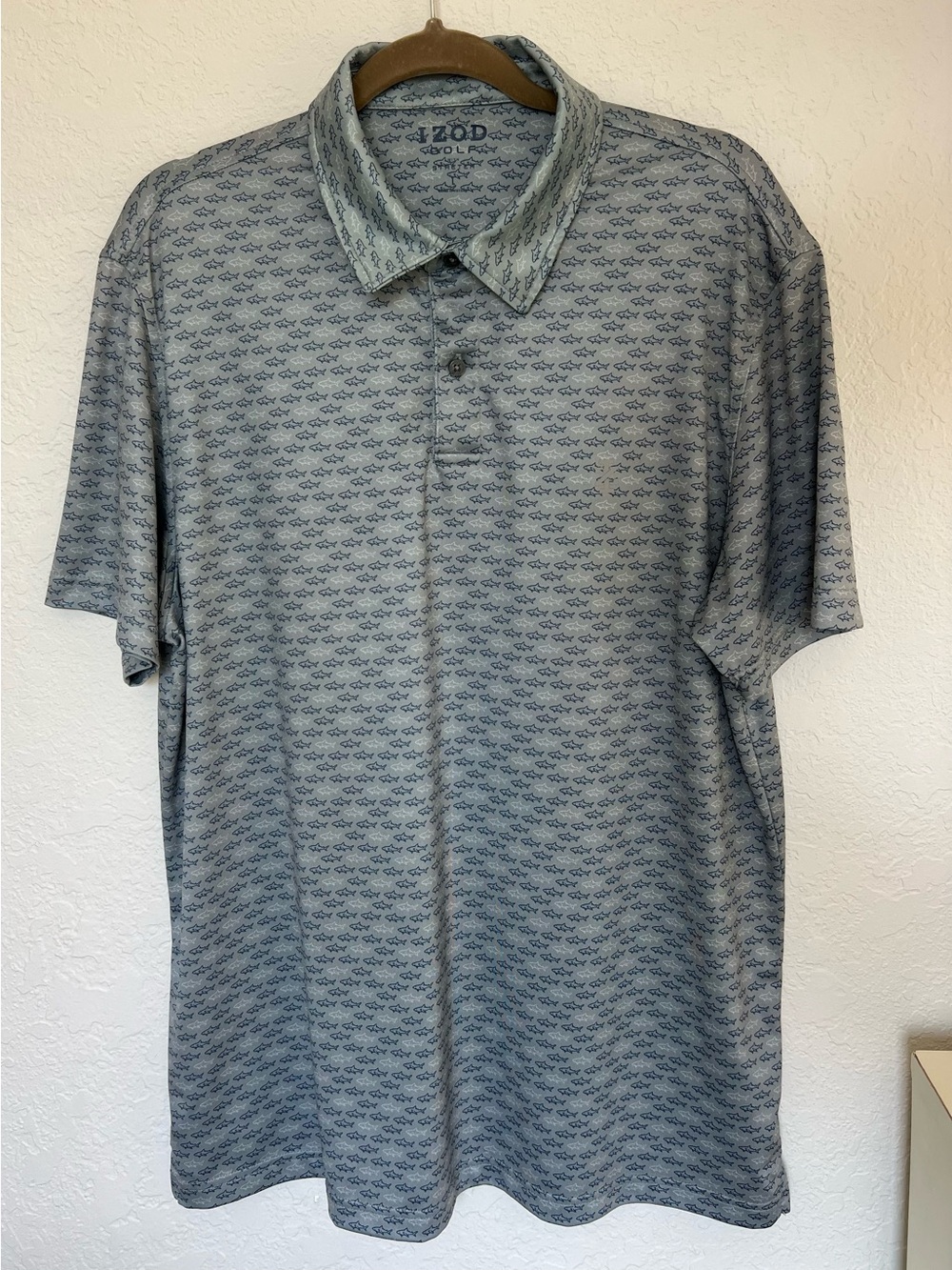 IZOD Golf Men’s L Gray Shark Print Stretch Polyester Knit Polo Shirt